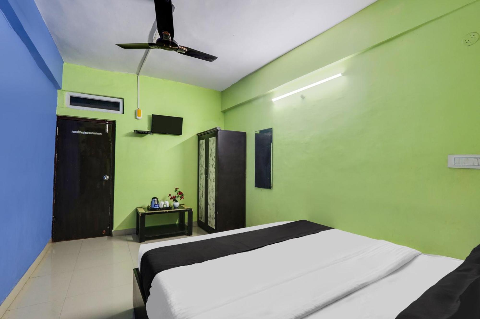 Hotel O Grand Hotel And Lodge Sangareddy Ngoại thất bức ảnh