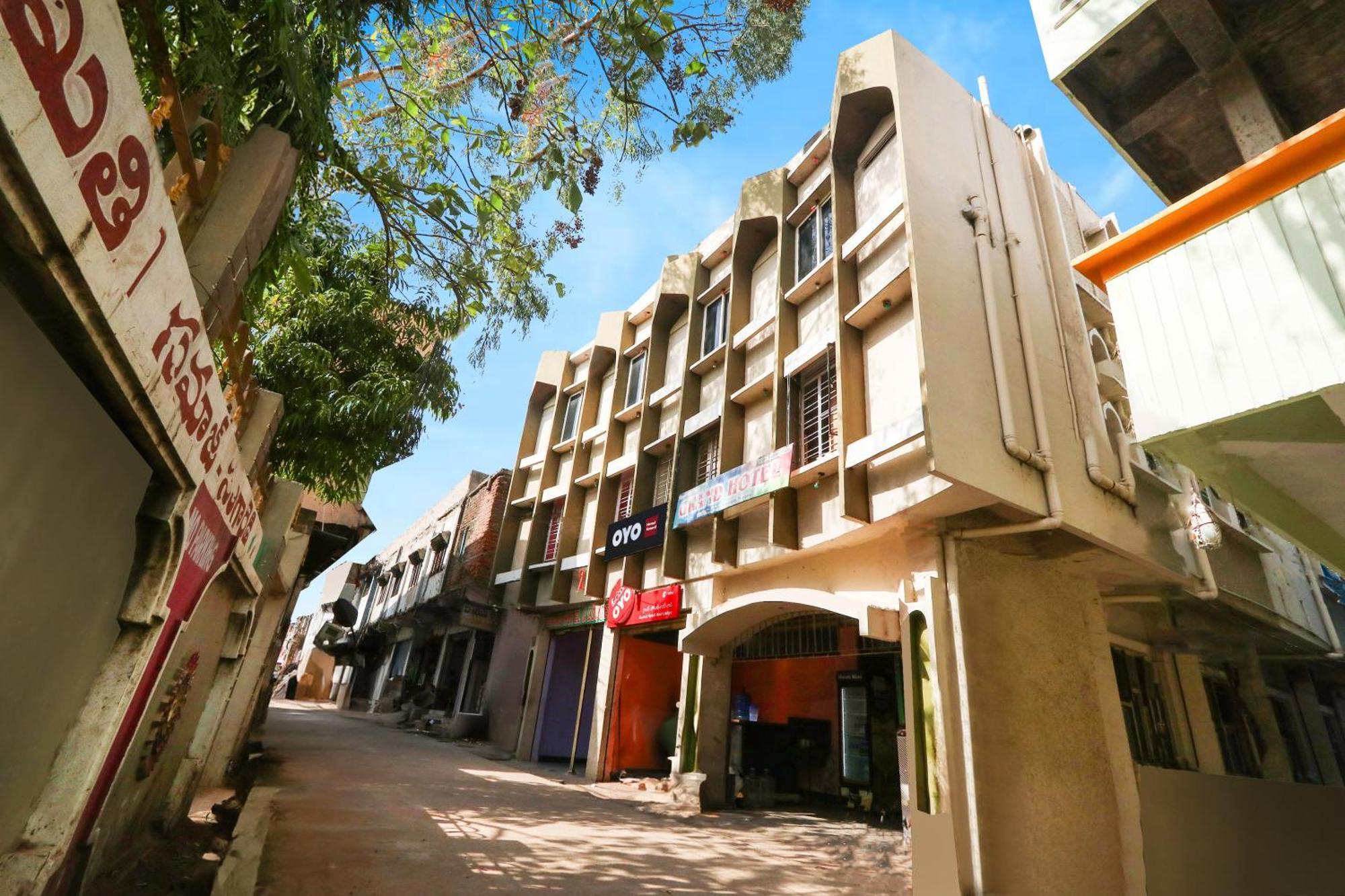 Hotel O Grand Hotel And Lodge Sangareddy Ngoại thất bức ảnh