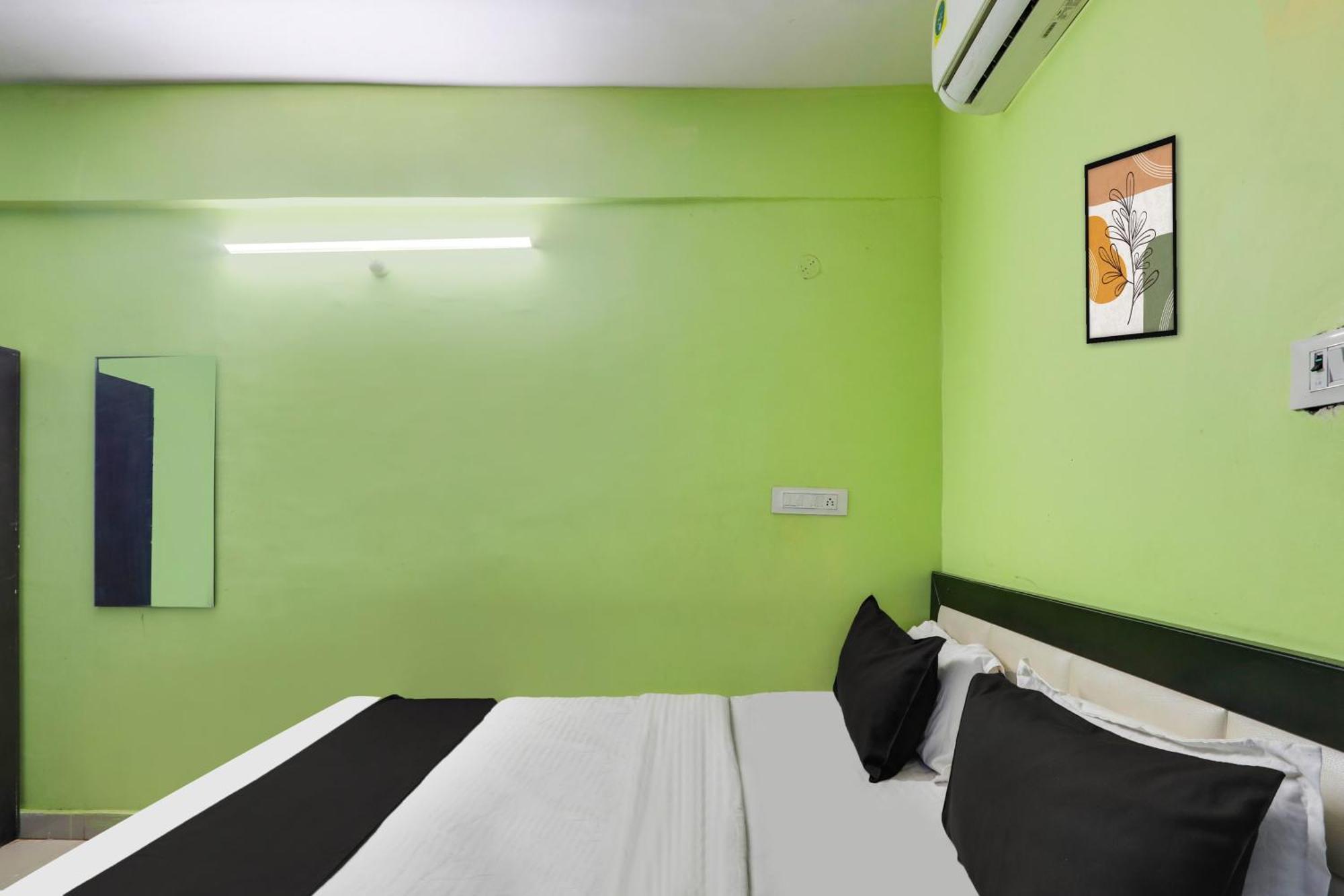 Hotel O Grand Hotel And Lodge Sangareddy Ngoại thất bức ảnh